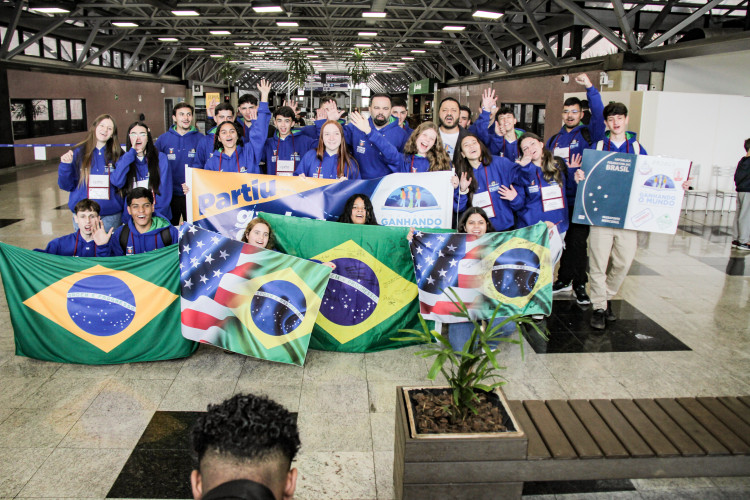 Intercâmbio inédito: 50 alunos de Colégios Agrícolas do Paraná embarcam para os EUA