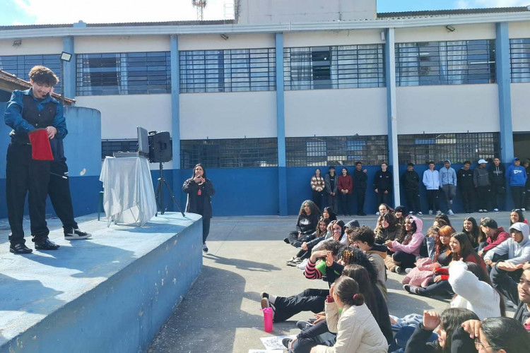 Música, arte e mágica: escolas estaduais celebram Dia do Estudante com ações lúdicas