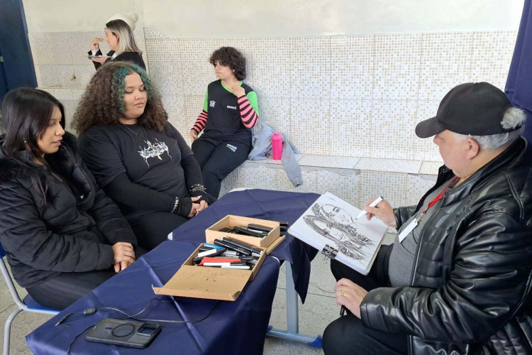 Música, arte e mágica: escolas estaduais celebram Dia do Estudante com ações lúdicas