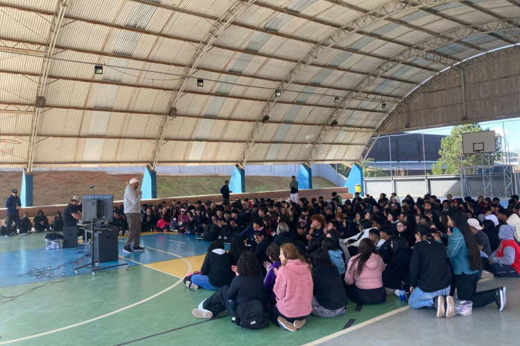 Música, arte e mágica: escolas estaduais celebram Dia do Estudante com ações lúdicas