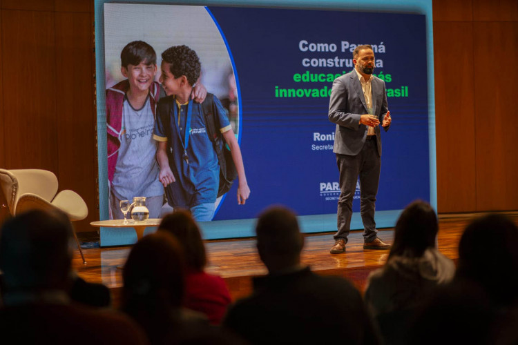 Paraná apresenta políticas educacionais em evento em Buenos Aires