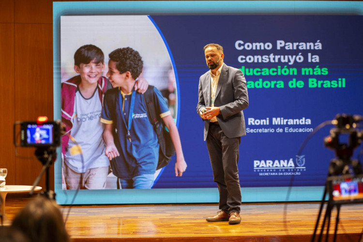 Paraná apresenta políticas educacionais em evento em Buenos Aires