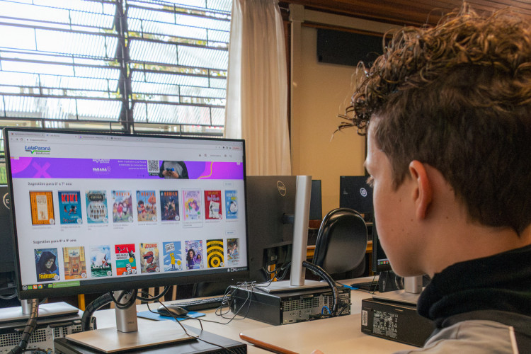 Paraná é estado com maior proporção de laboratórios de informática, aponta Anuário