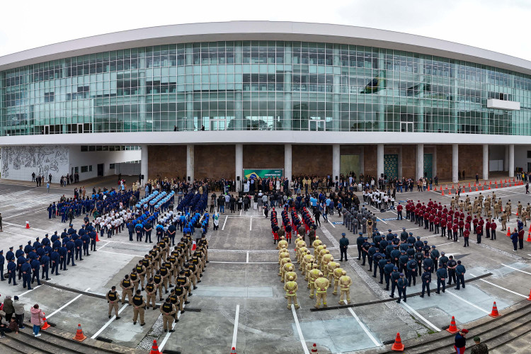 Cerimônia no Palácio Iguaçu celebra a independência e o início da Semana da Pátria