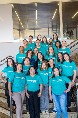 Estado reúne 800 professores para discutir expansão da formação continuada