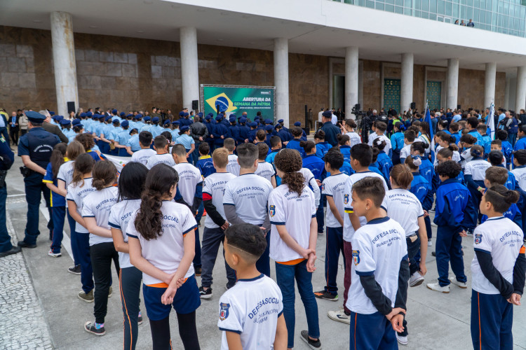 Cerimônia no Palácio Iguaçu celebra a independência e o início da Semana da Pátria