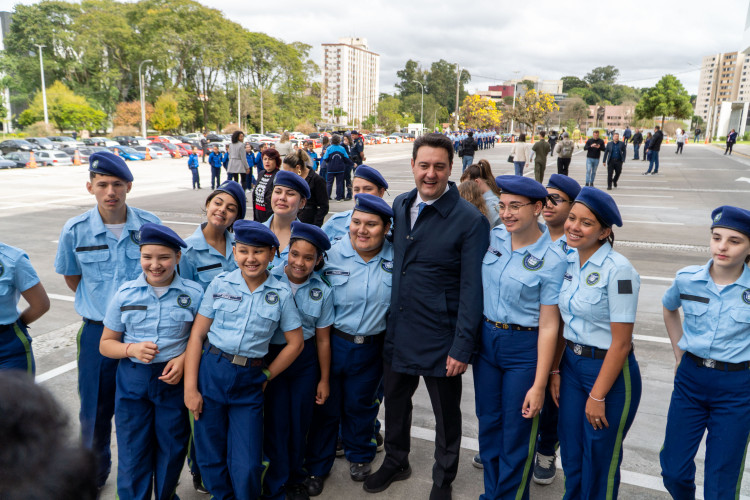 Cerimônia no Palácio Iguaçu celebra a independência e o início da Semana da Pátria