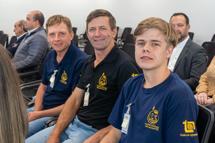 Agricultura digital: parceria com New Holland vai beneficiar 4,5 mil alunos de colégios agrícolas