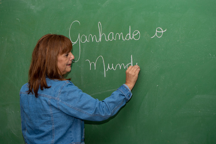 Educação divulga lista de 250 convocados para 2ª edição do Ganhando o Mundo Professor