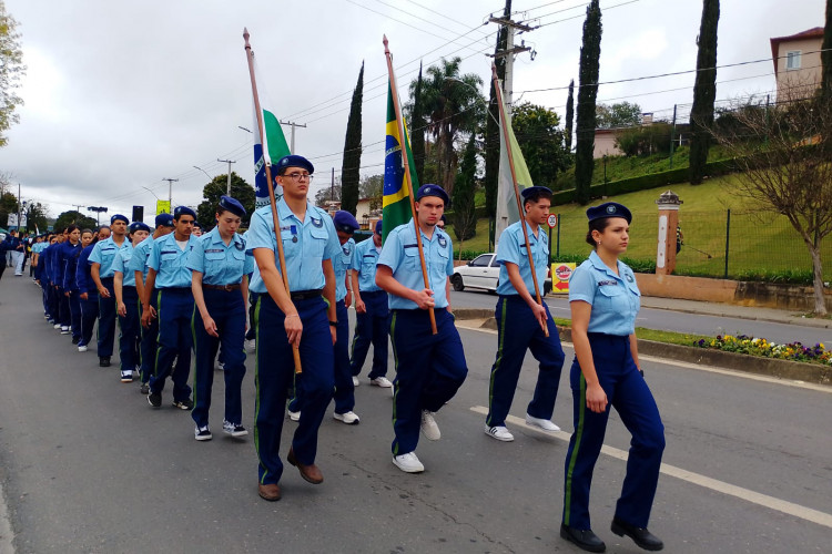 Colégios cívico-militares se preparam para desfiles de 7 de Setembro