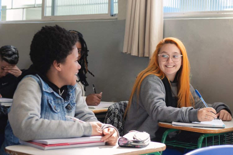 Alunos da rede estadual podem ingressar no ensino superior pelo Aprova Paraná