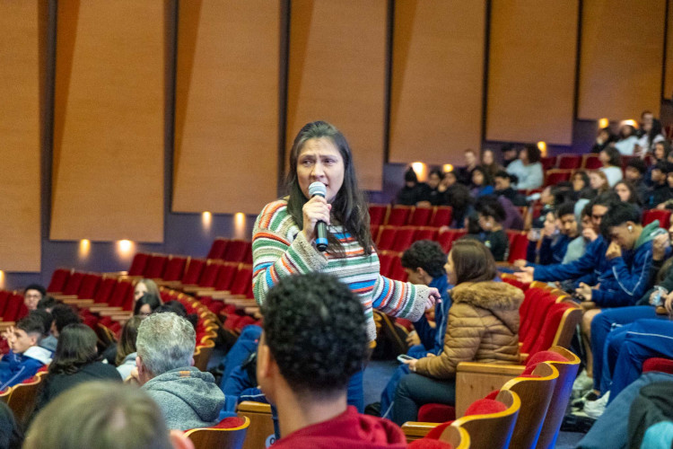 Aulão reúne estudantes em Curitiba na reta final para avaliação do SAEB