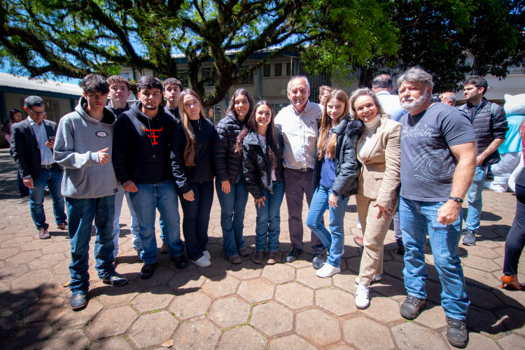 Governo do Estado entrega conversores de resíduos para 13 colégios agrícolas do Paraná