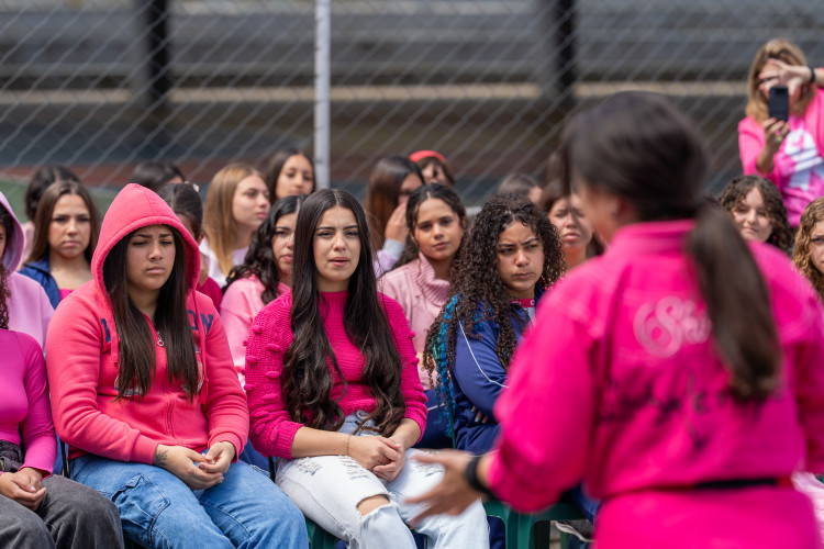 Colégio da rede estadual promove aulão de Kempô e aumenta diálogo com aulas
