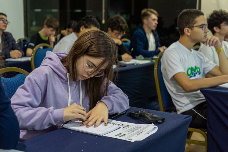 Imersão prepara alunos da rede estadual para a Olimpíada Brasileira de Matemática