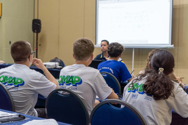 Imersão prepara alunos da rede estadual para a Olimpíada Brasileira de Matemática