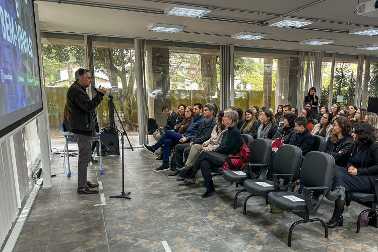 1 milhão de refeições por dia: nutricionistas da rede estadual passam por capacitação