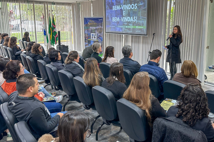 1 milhão de refeições por dia: nutricionistas da rede estadual passam por capacitação