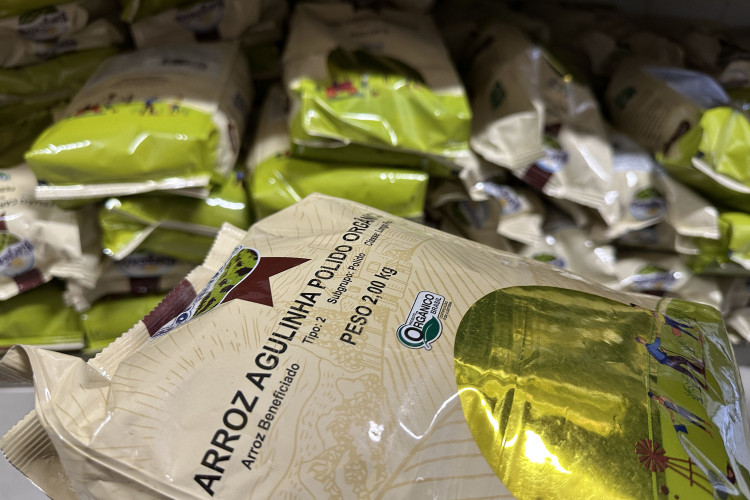 17 mil toneladas de alimentos da agricultura familiar abastecem escolas do Paraná anualmente