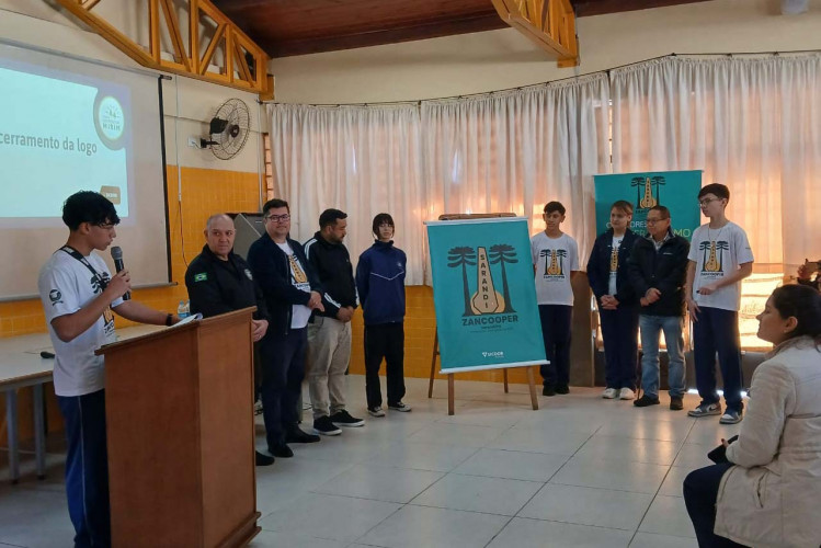 Tecnologia e ações em equipe: cooperativa mirim transforma rotina de alunos em Sarandi