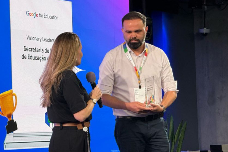 Educação do Paraná recebe prêmio do Google voltado à tecnologia no aprendizado