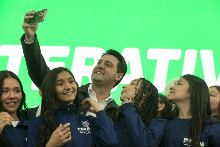 Estado apoiará municípios na implementação de inglês e robótica no Ensino Fundamental