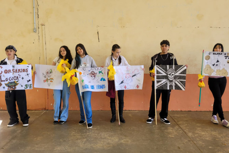 Caça ao tesouro, esporte e tecnologia: rede estadual inova na preparação para o Saeb