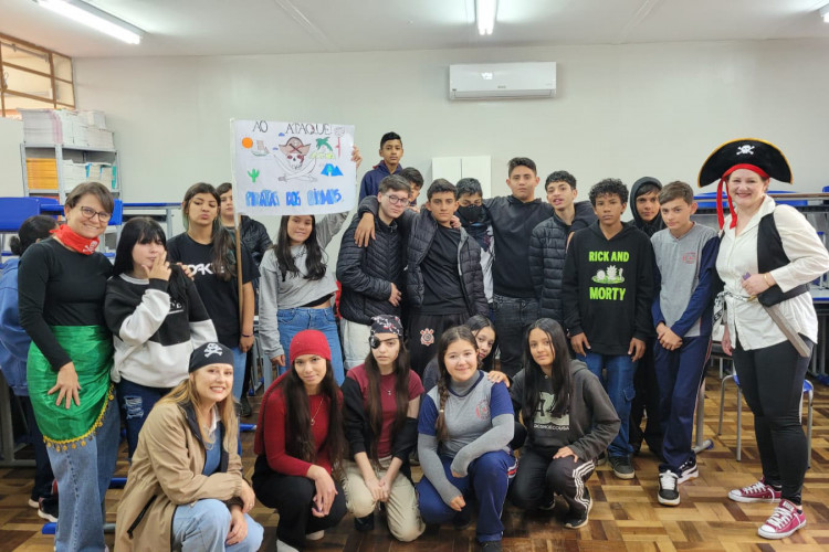 Caça ao tesouro, esporte e tecnologia: rede estadual inova na preparação para o Saeb