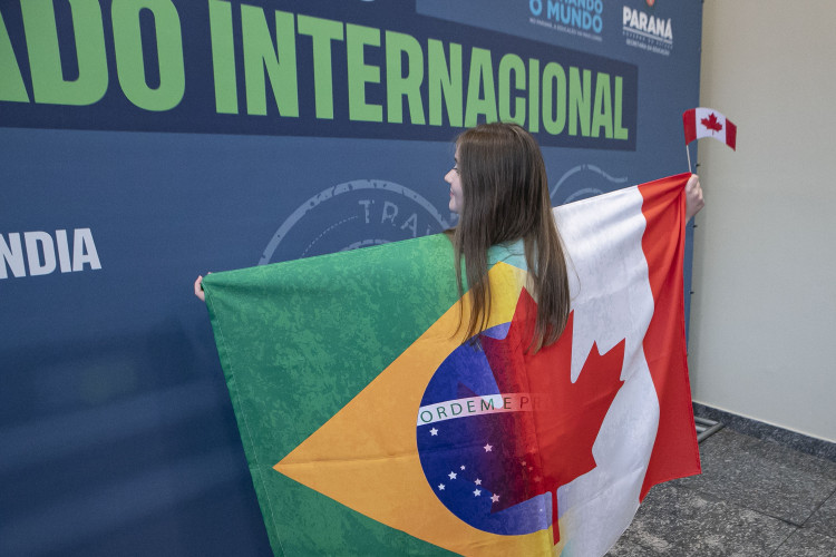 Alunos do Paraná reúnem grandes histórias para conseguir participar do Ganhando o Mundo