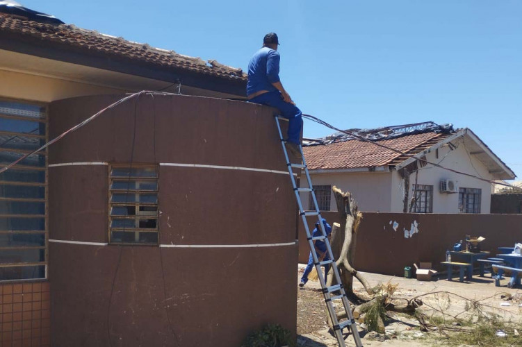 Paraná pessoas privadas de liberdade para reconstruir escolas e Apae de Rio Bonito do Iguaçu