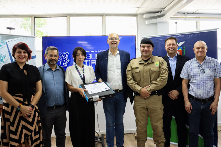 Alunos do Paraná recebem 65 medalhas da Olimpíada Nacional de Inteligência Artificial