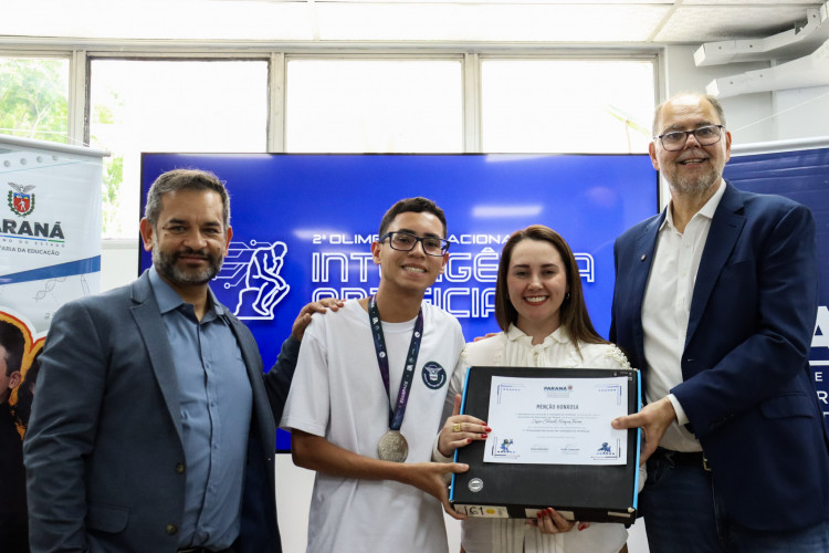 Alunos do Paraná recebem 65 medalhas da Olimpíada Nacional de Inteligência Artificial