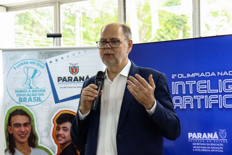 Alunos do Paraná recebem 65 medalhas da Olimpíada Nacional de Inteligência Artificial