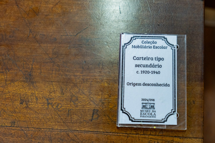 Museu da Escola Paranaense celebra aumento do acervo e mil visitantes em três meses