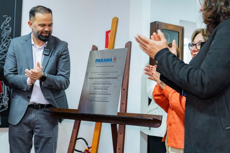 Museu da Escola Paranaense celebra aumento do acervo e mil visitantes em três meses