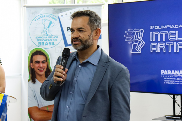 Alunos do Paraná recebem 65 medalhas da Olimpíada Nacional de Inteligência Artificial