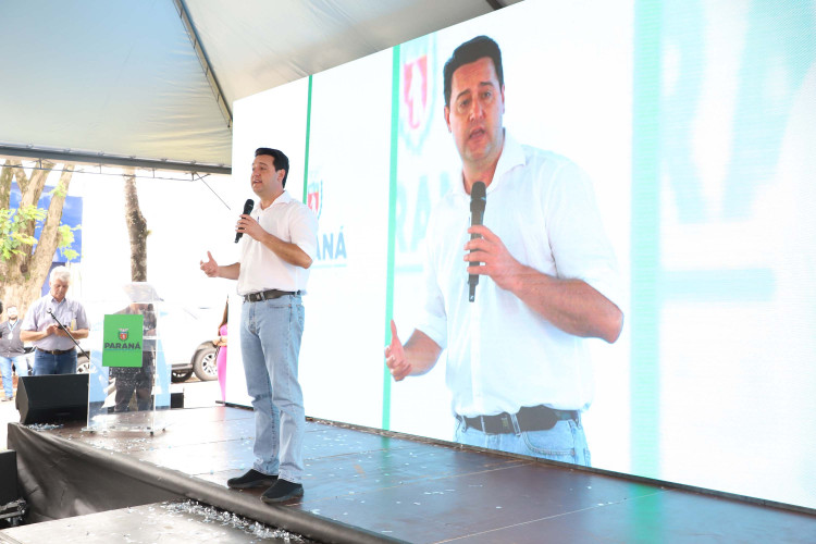 Governador anuncia R$ 90 milhões para escola e obras de infraestrutura em Umuarama