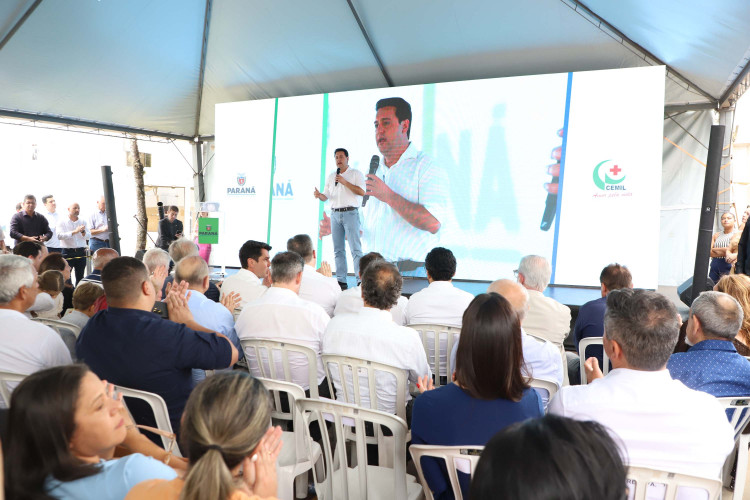 Governador anuncia R$ 90 milhões para escola e obras de infraestrutura em Umuarama