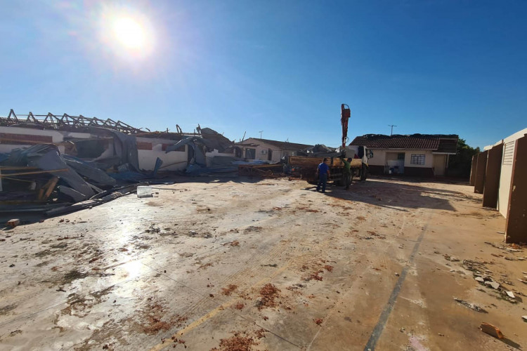 Presos concluem limpeza e reparos em prédios públicos de Rio Bonito do Iguaçu