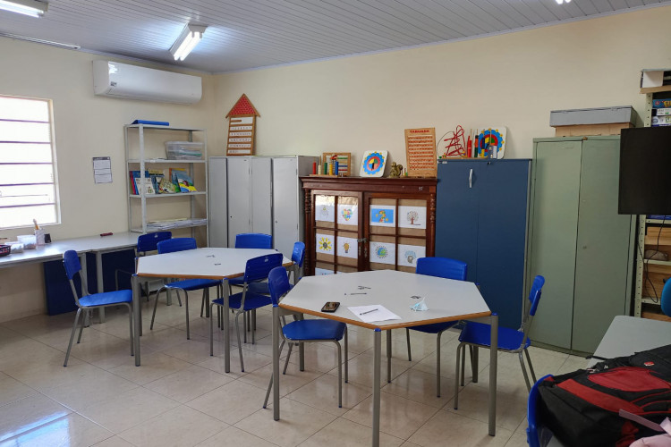 Governo do Paraná garante aprendizagem a alunos cegos e com baixa visão