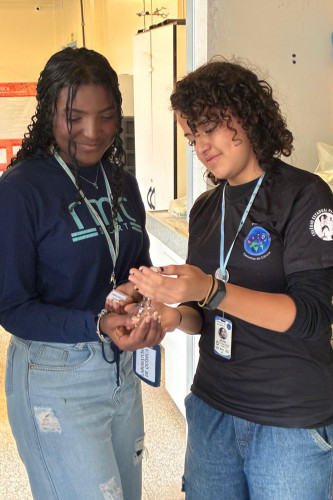 Clubes de ciências transformam a realidade de alunos da rede estadual