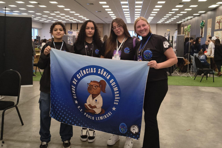 Clubes de ciências transformam a realidade de alunos da rede estadual