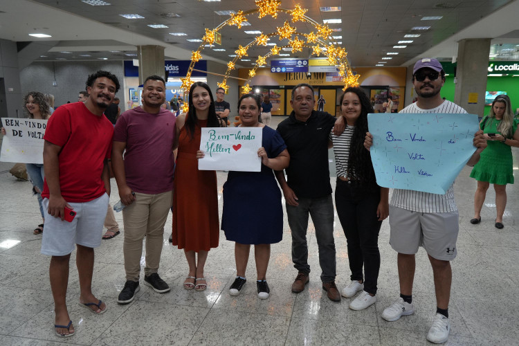 Ganhando o Mundo Agrícola: emoção e alegria marcam retorno dos estudantes após semestre nos EUA