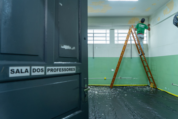 Governo do Paraná intensifica obras durante as férias para modernizar escolas estaduais