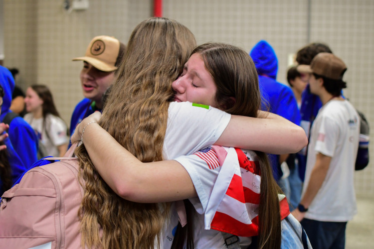 Ganhando o Mundo Agrícola: emoção e alegria marcam retorno dos estudantes após semestre nos EUA