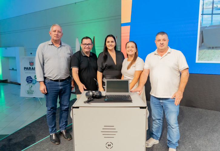 Estado anuncia R$ 63,5 milhões em kits tecnológicos para escolas municipais