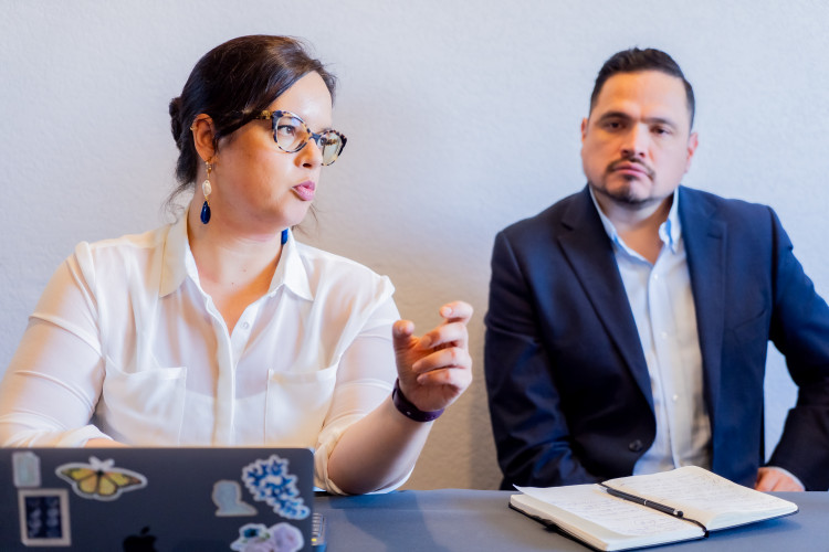 Comitiva de autoridades do México conhece modelo de ensino de inglês do Paraná