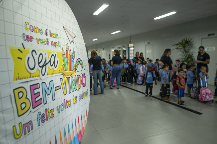 Com aporte de R$ 10 milhões do Estado, escola de Cascavel é inaugurada após reconstrução