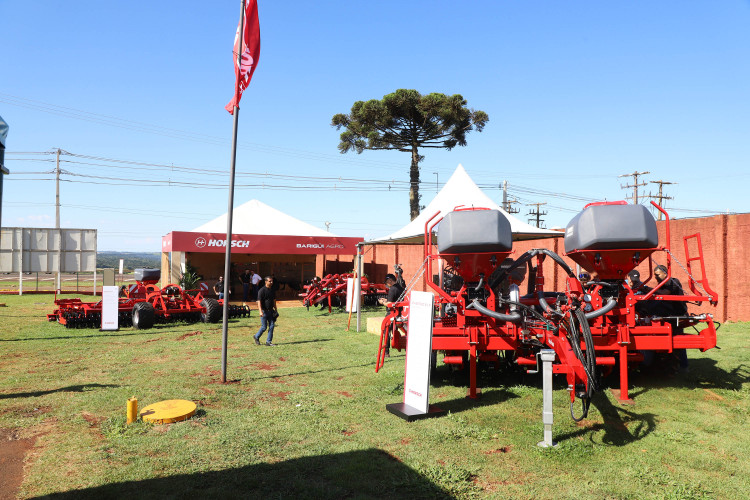 Multinacional desenvolve máquina a partir da demanda de colégios agrícolas do Paraná