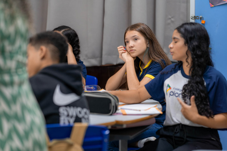 Proposta de aluna da rede vira lei e Paraná tem programa de orientação vocacional